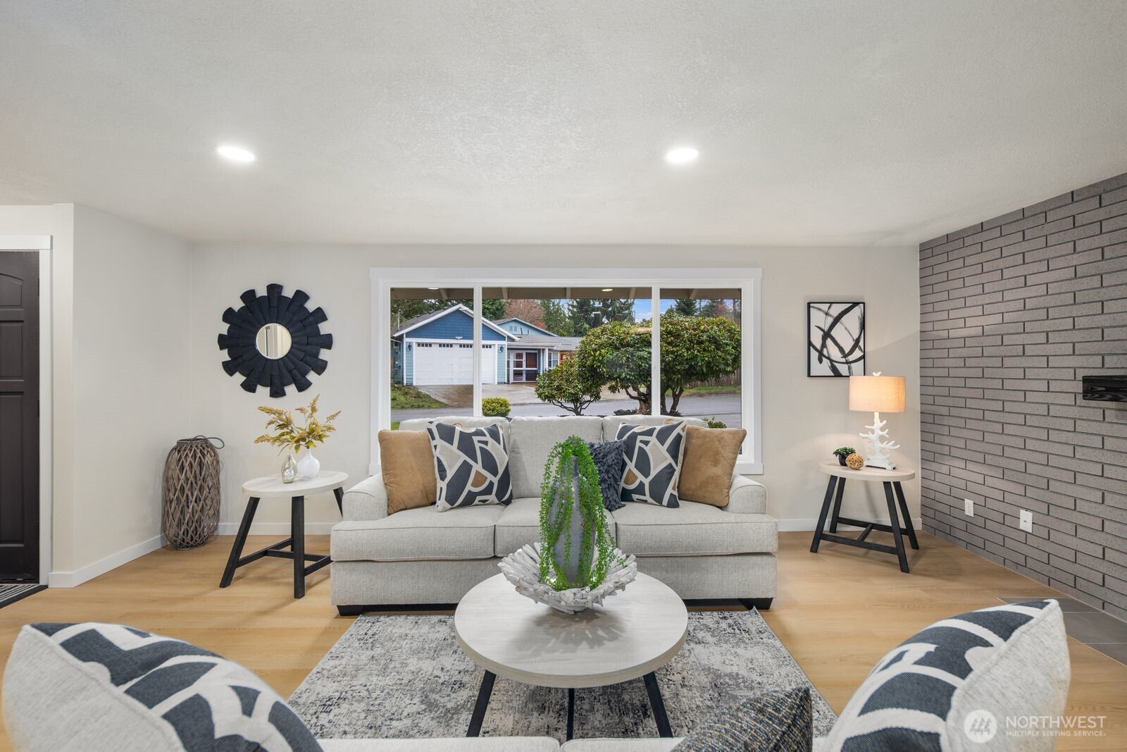 20407 30th Avenue W, Lynnwood, WA 98036