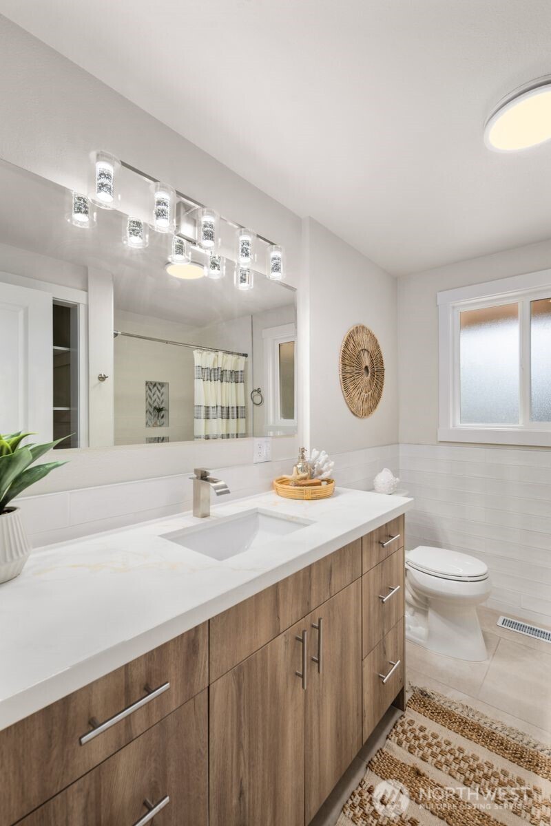 20407 30th Avenue W, Lynnwood, WA 98036