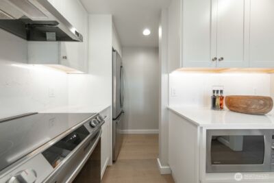 2330 43rd Avenue E #403B, Seattle, WA 98112 - Photo 17