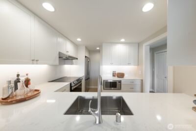 2330 43rd Avenue E #403B, Seattle, WA 98112 - Photo 18