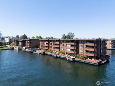 2330 43rd Avenue E #403B, Seattle, WA 98112 - Photo 2