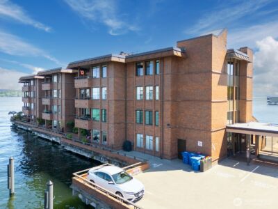 2330 43rd Avenue E #403B, Seattle, WA 98112 - Photo 3