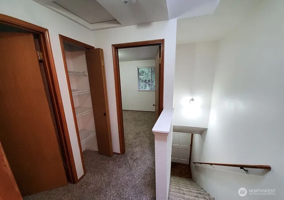 4234 Winns Hollow Lane , Clinton, WA 98236