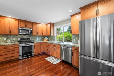 8642 University Point Circle NE, Bremerton, WA 98311 - Photo 13