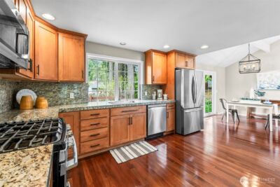 8642 University Point Circle NE, Bremerton, WA 98311 - Photo 15