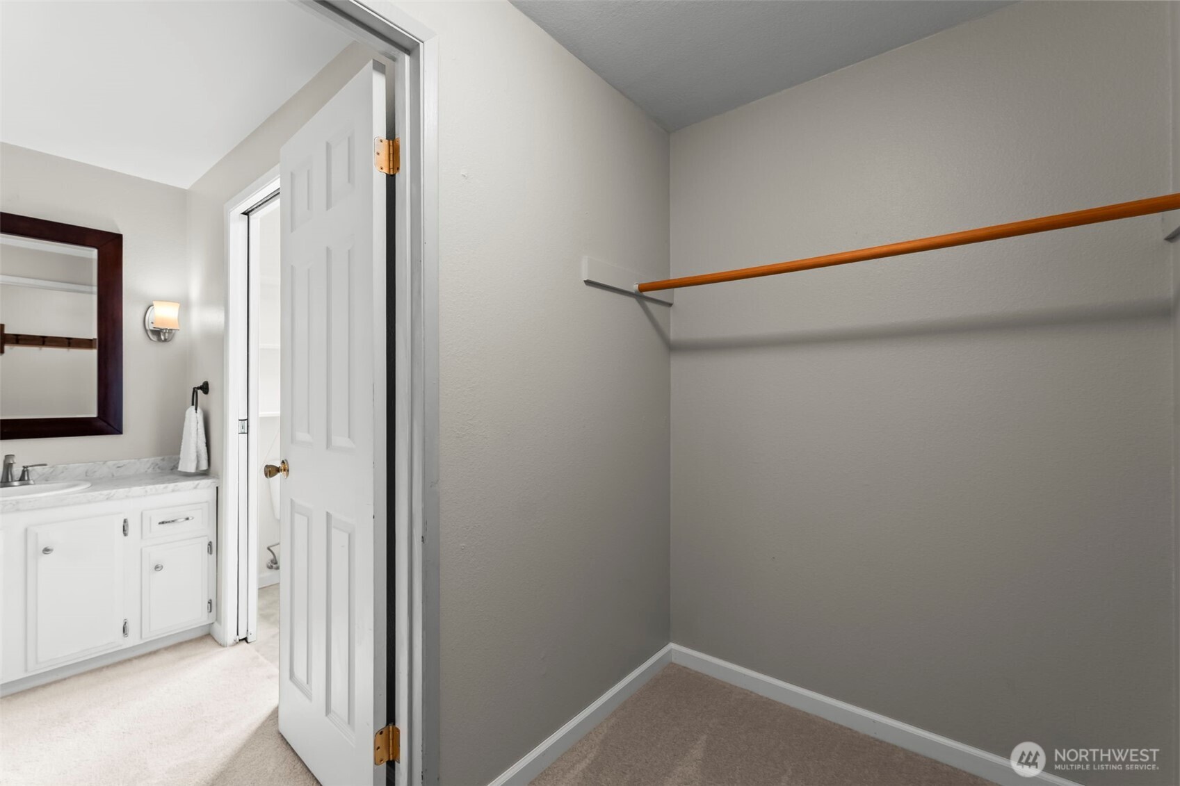 8642 University Point Circle NE, Bremerton, WA 98311