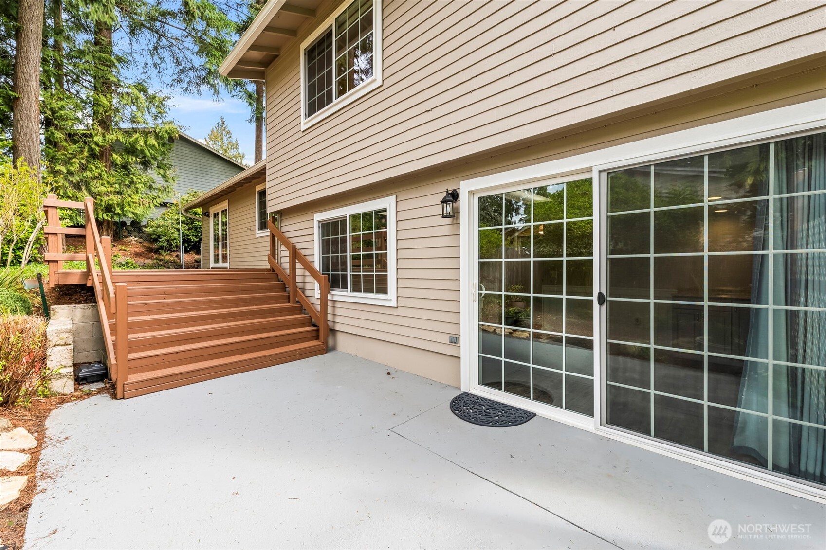 8642 University Point Circle NE, Bremerton, WA 98311