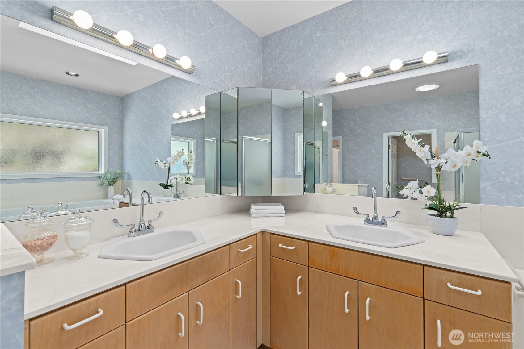 2800 68th Avenue SE, Mercer Island, WA 98040