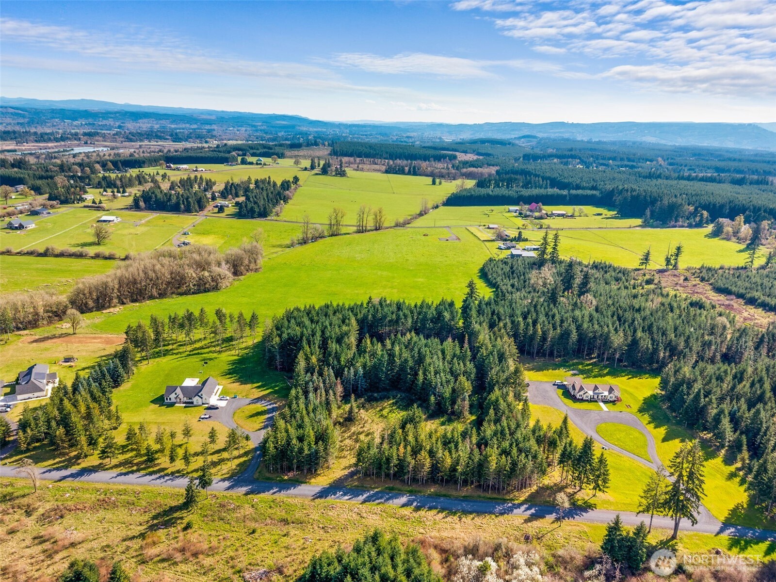 203 Bear Creek Lane , Winlock, WA 98596