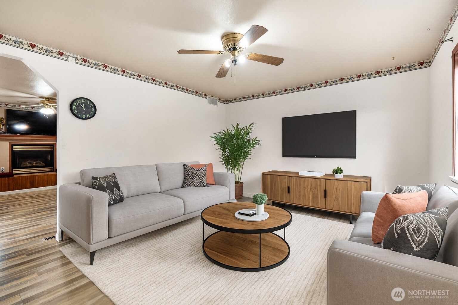 811 NE 2nd Street , Winlock, WA 98596