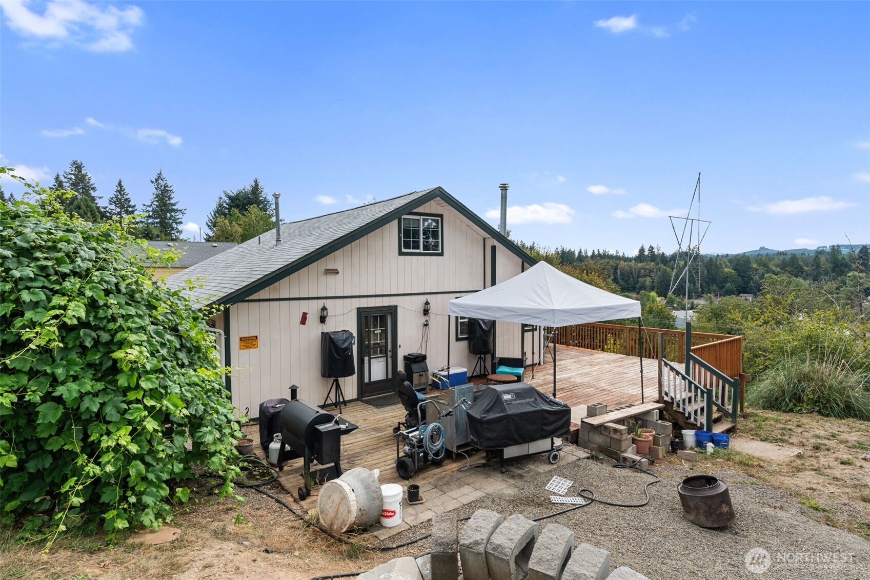 811 NE 2nd Street , Winlock, WA 98596