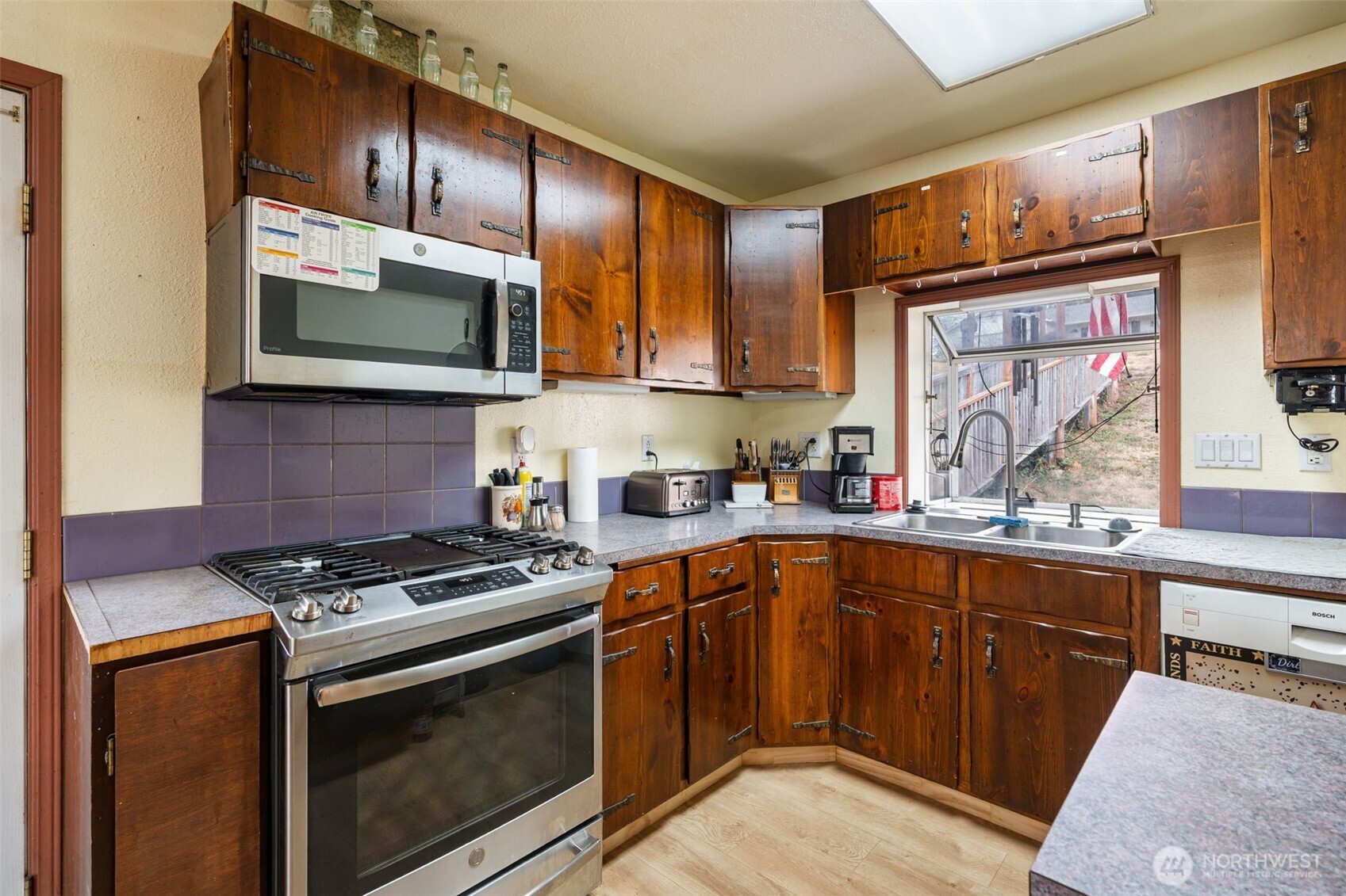 811 NE 2nd Street , Winlock, WA 98596