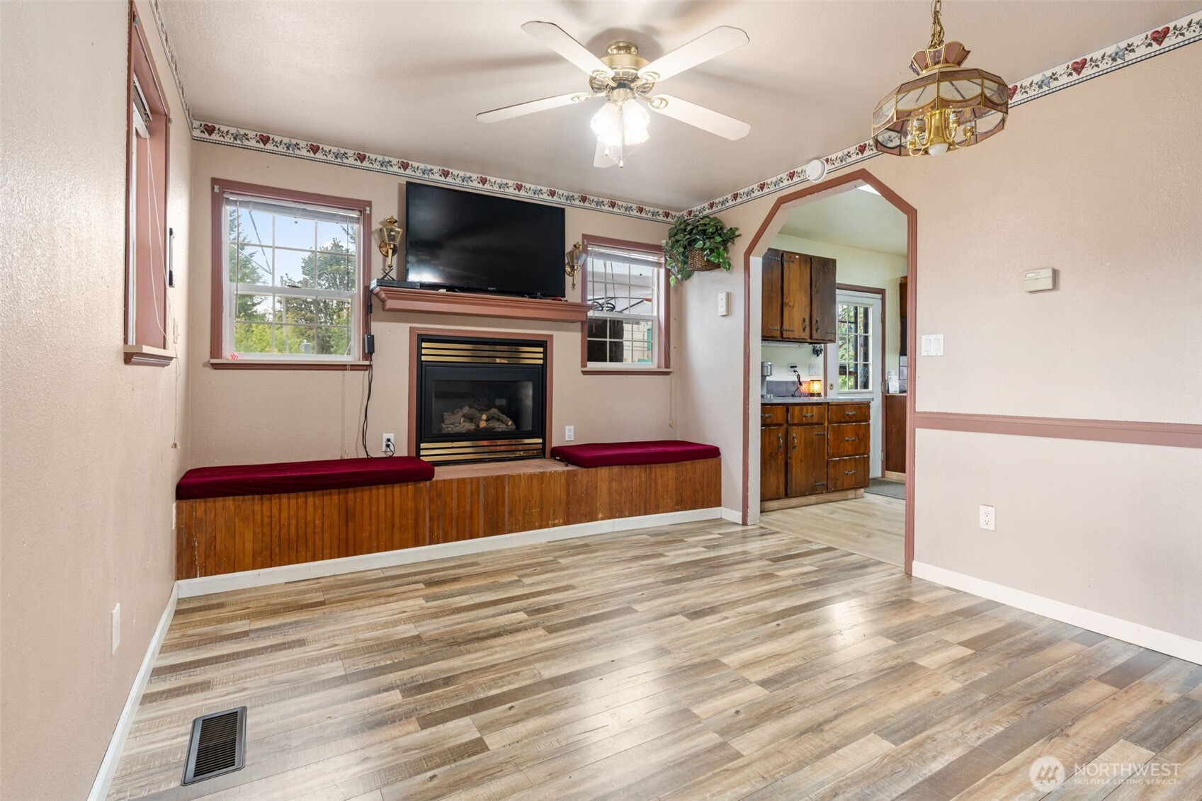 811 NE 2nd Street , Winlock, WA 98596