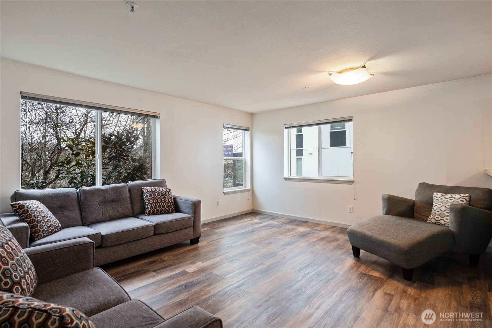 10511 Midvale Avenue N #301, Seattle, WA 98133