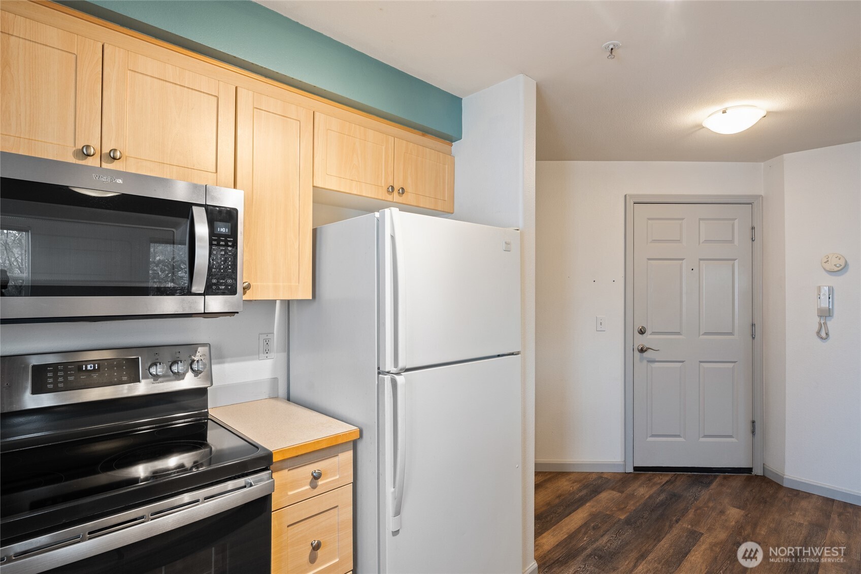 10511 Midvale Avenue N #301, Seattle, WA 98133