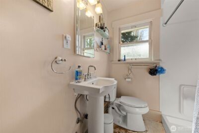 1407 Thurston Avenue NE, Olympia, WA 98506 - Photo 15