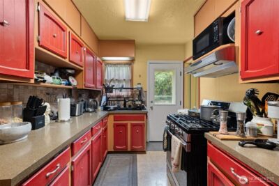 1407 Thurston Avenue NE, Olympia, WA 98506 - Photo 10