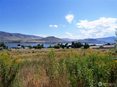 17 Swann Lane , Oroville, WA 98844