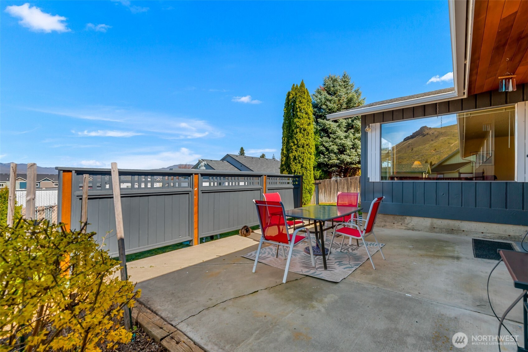 1320 Seneca Street , Wenatchee, WA 98801