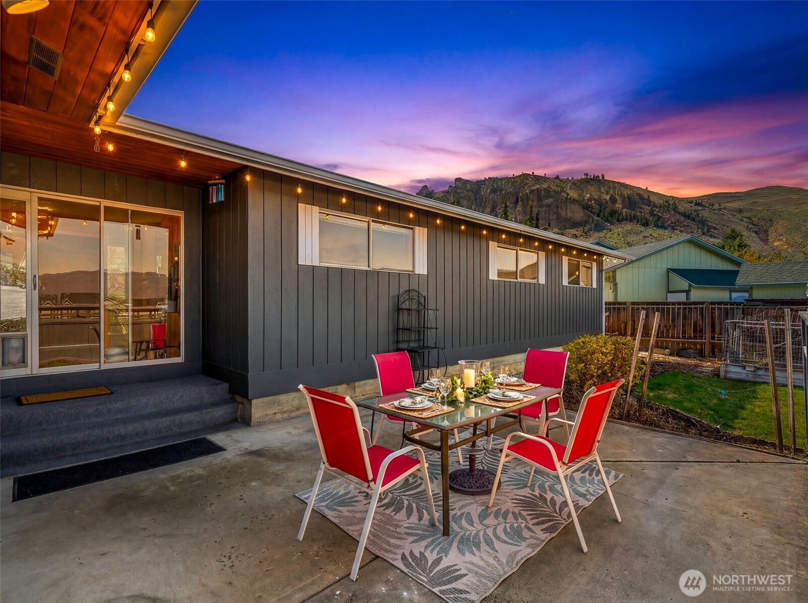 1320 Seneca Street , Wenatchee, WA 98801