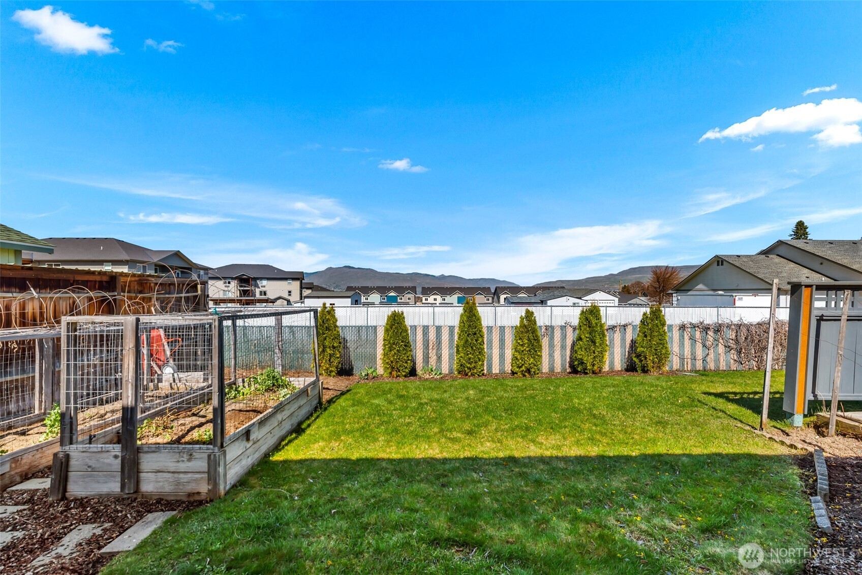 1320 Seneca Street , Wenatchee, WA 98801