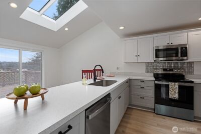 4806 Sunrise Beach Road NW, Olympia, WA 98502 - Photo 11