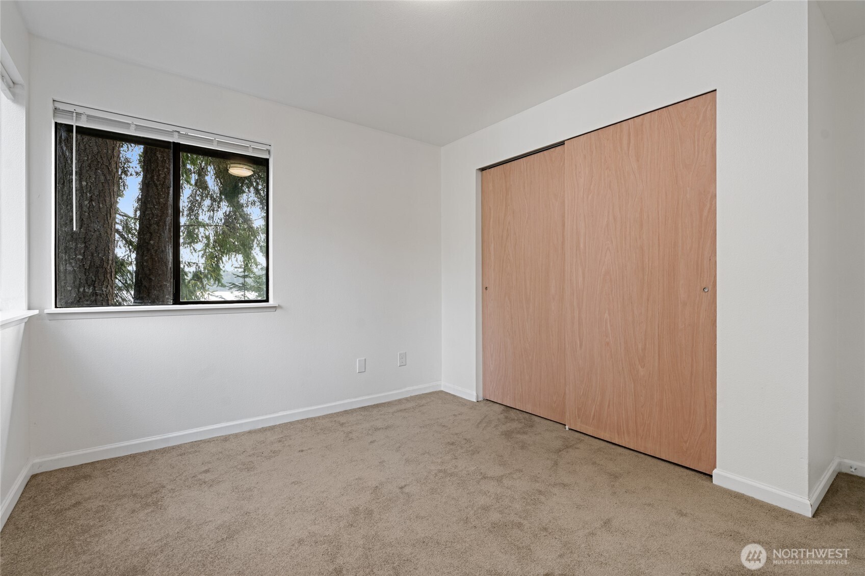 4806 Sunrise Beach Road NW, Olympia, WA 98502