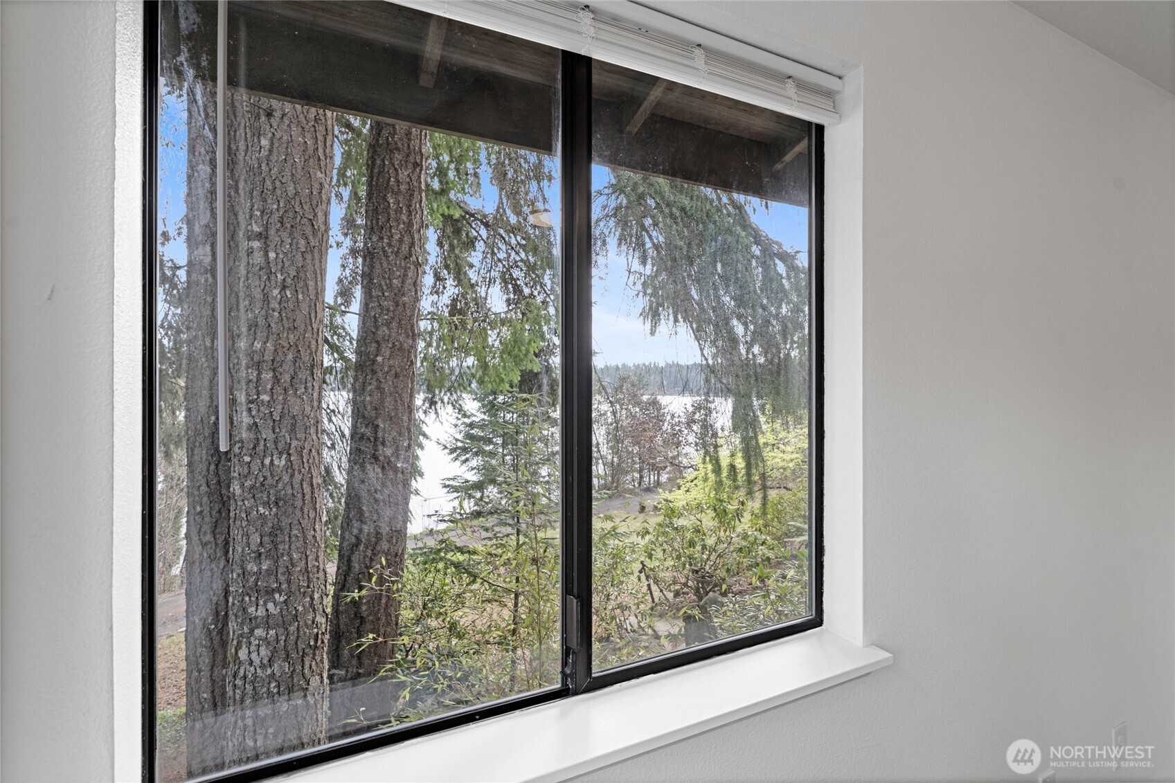 4806 Sunrise Beach Road NW, Olympia, WA 98502