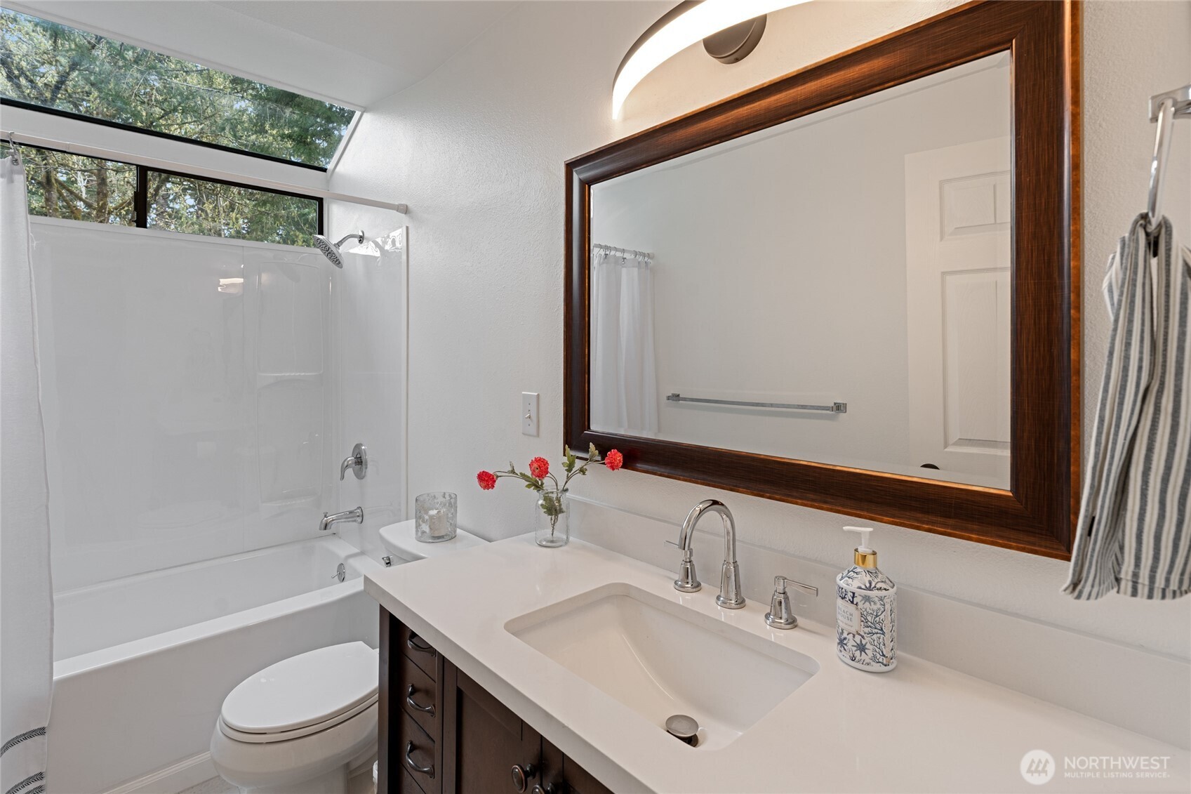 4806 Sunrise Beach Road NW, Olympia, WA 98502