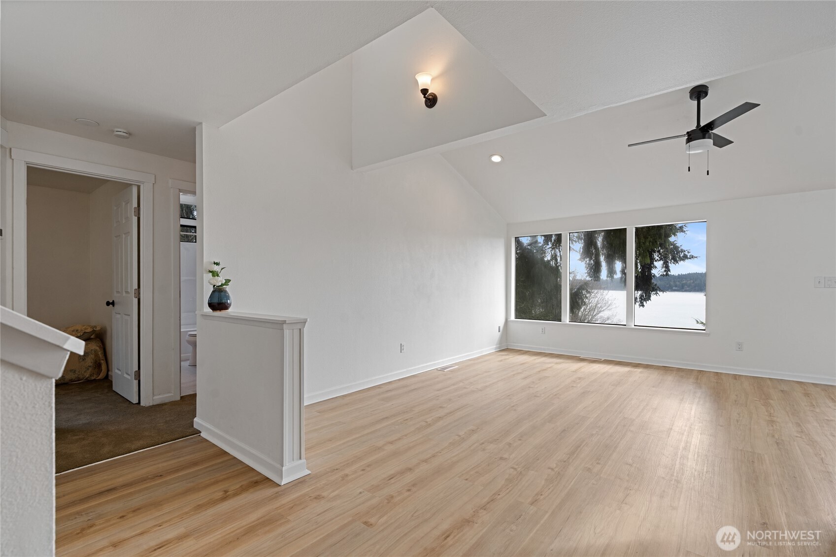 4806 Sunrise Beach Road NW, Olympia, WA 98502