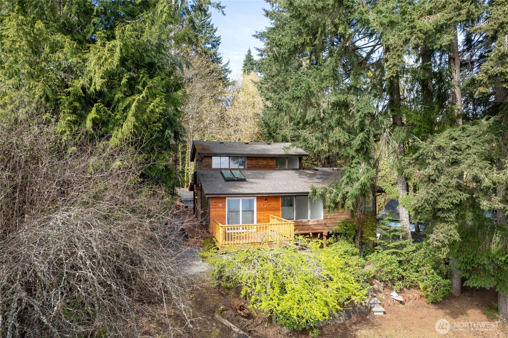 4806 Sunrise Beach Road NW, Olympia, WA 98502