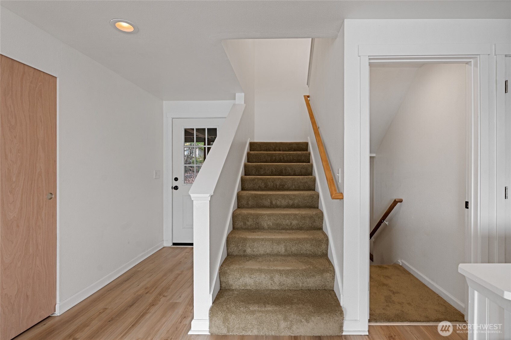 4806 Sunrise Beach Road NW, Olympia, WA 98502