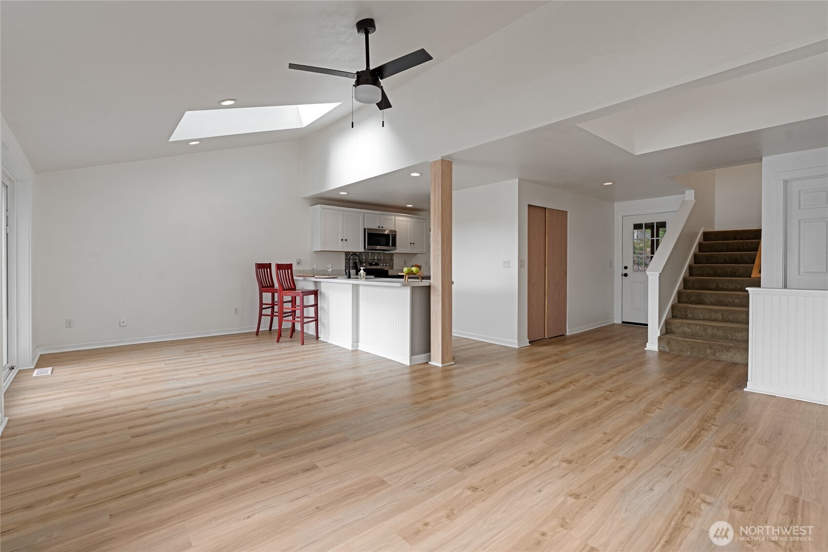 4806 Sunrise Beach Road NW, Olympia, WA 98502