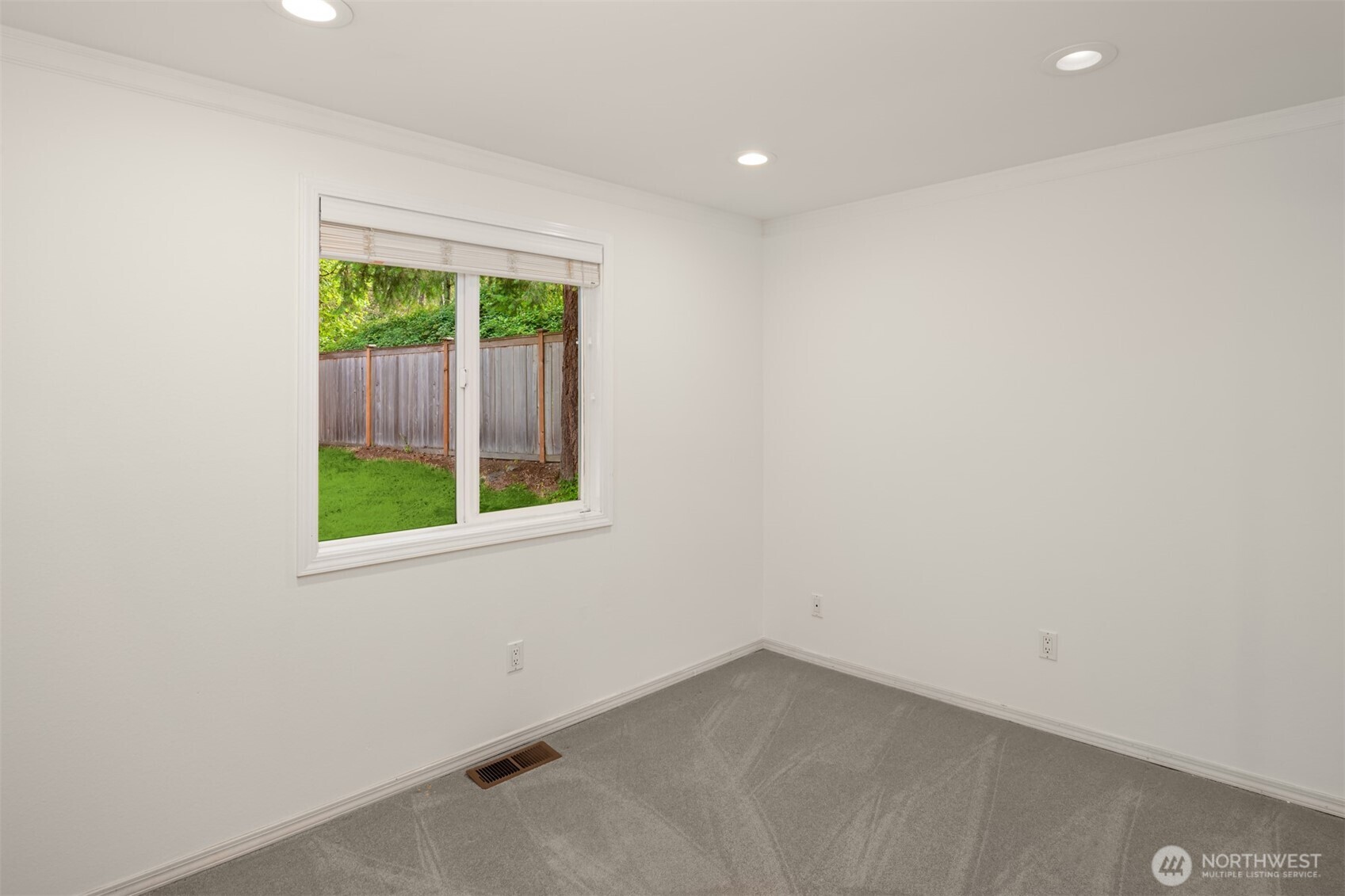 12856 NE 91st Street , Kirkland, WA 98033