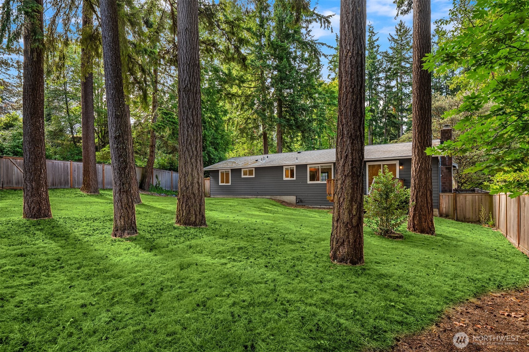 12856 NE 91st Street , Kirkland, WA 98033