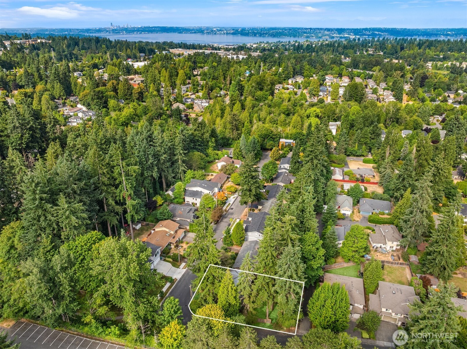 12856 NE 91st Street , Kirkland, WA 98033