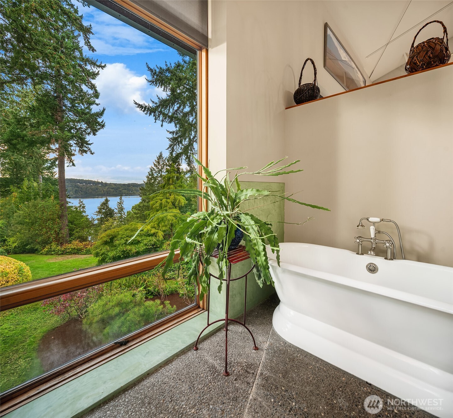 12423 SW 151st St , Vashon, WA 98070