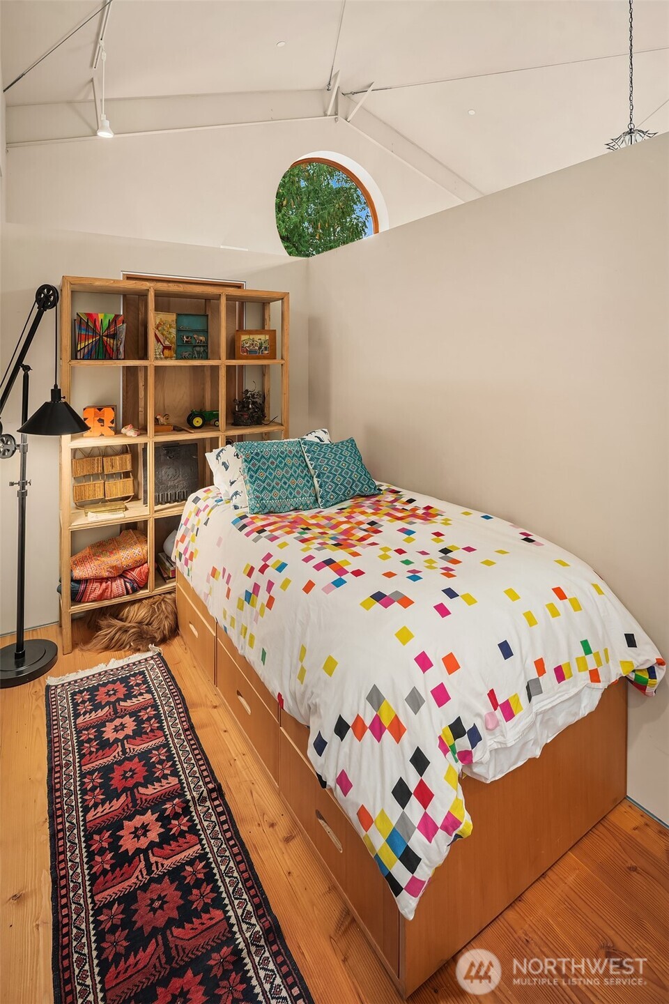 12423 SW 151st St , Vashon, WA 98070