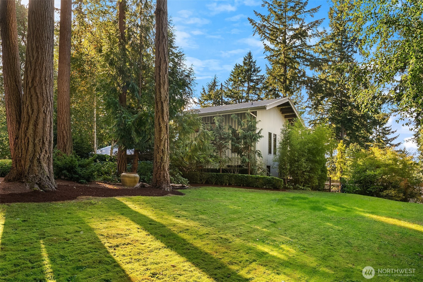 12423 SW 151st St , Vashon, WA 98070