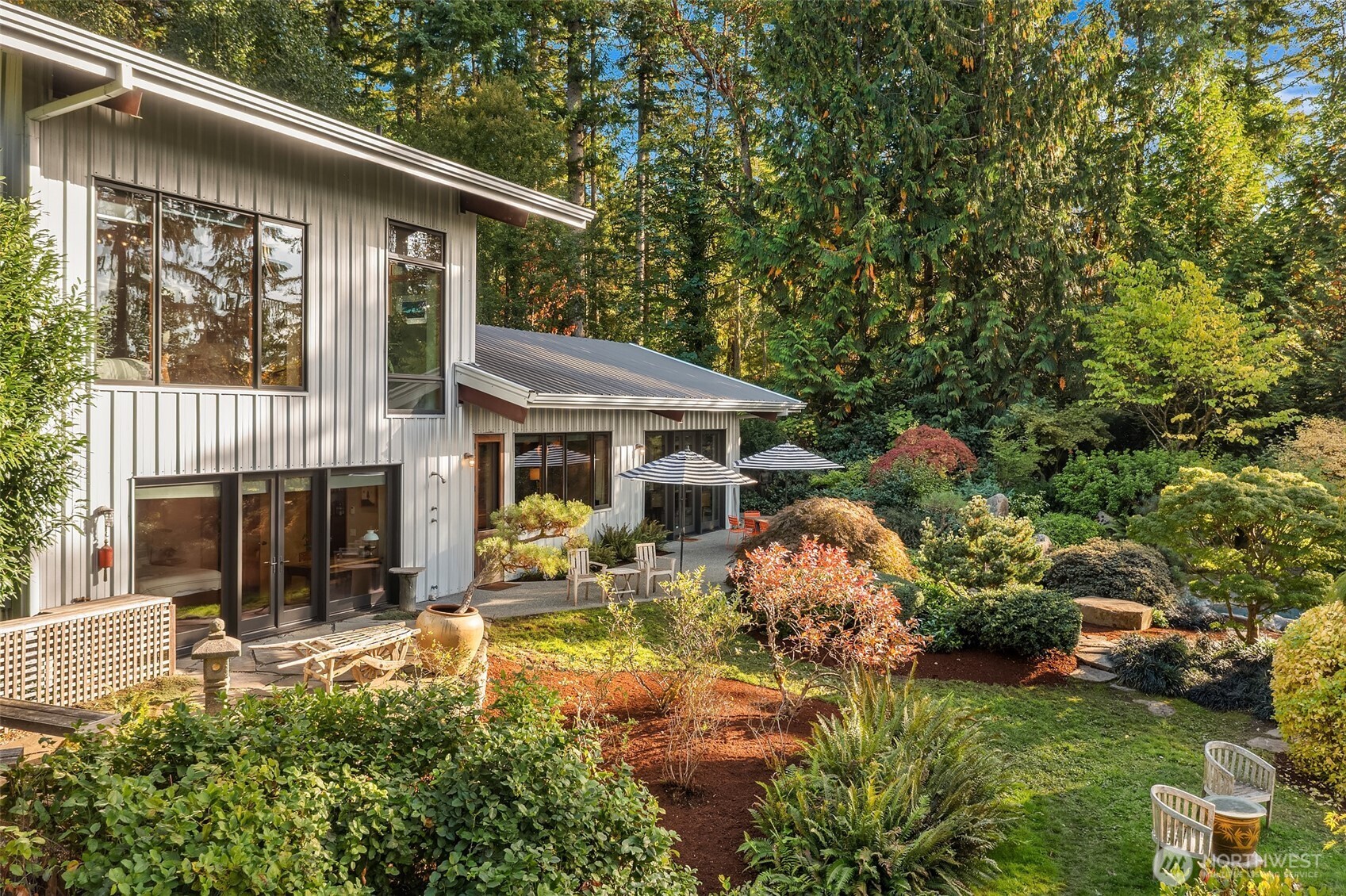 12423 SW 151st St , Vashon, WA 98070