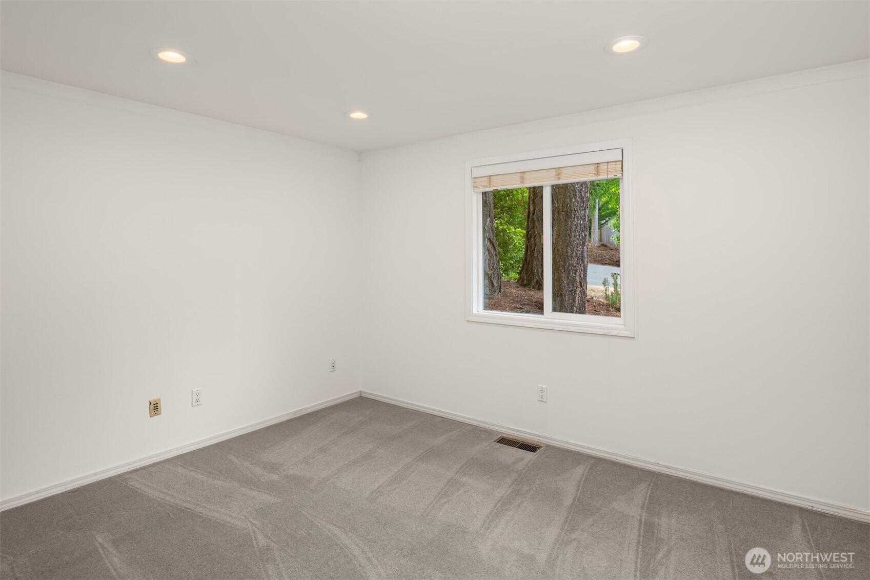 12856 NE 91st Street , Kirkland, WA 98033