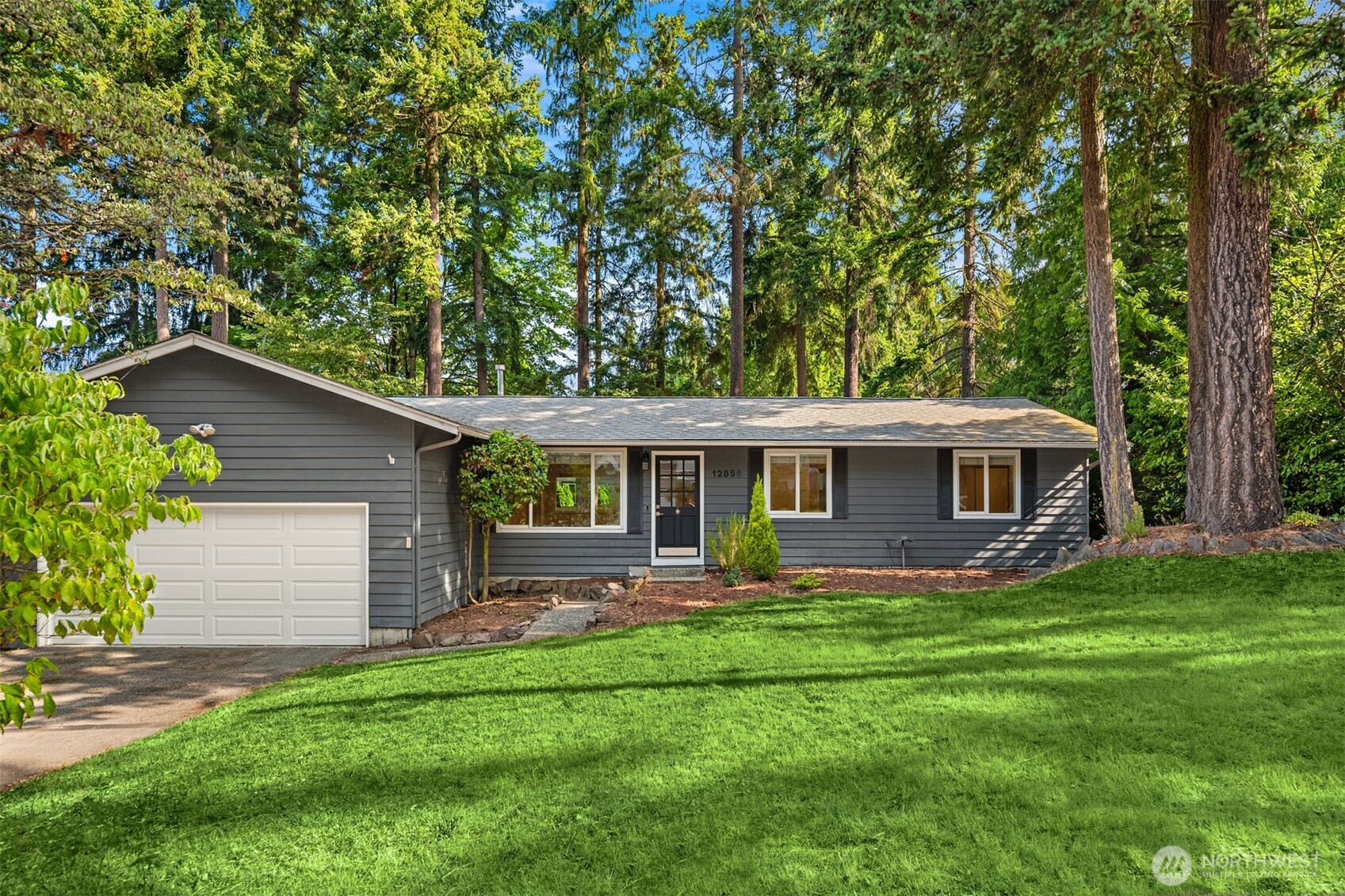 12856 NE 91st Street , Kirkland, WA 98033