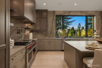 9607 NE 30th Place , Clyde Hill, WA 98004 - Photo 11