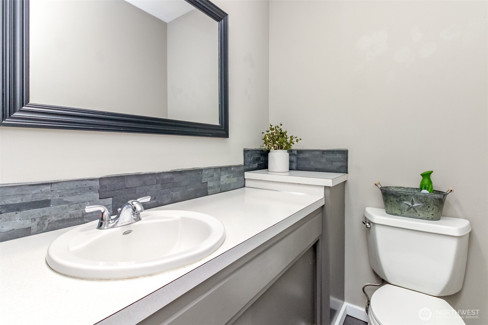 32206 27th Avenue SW, Federal Way, WA 98023