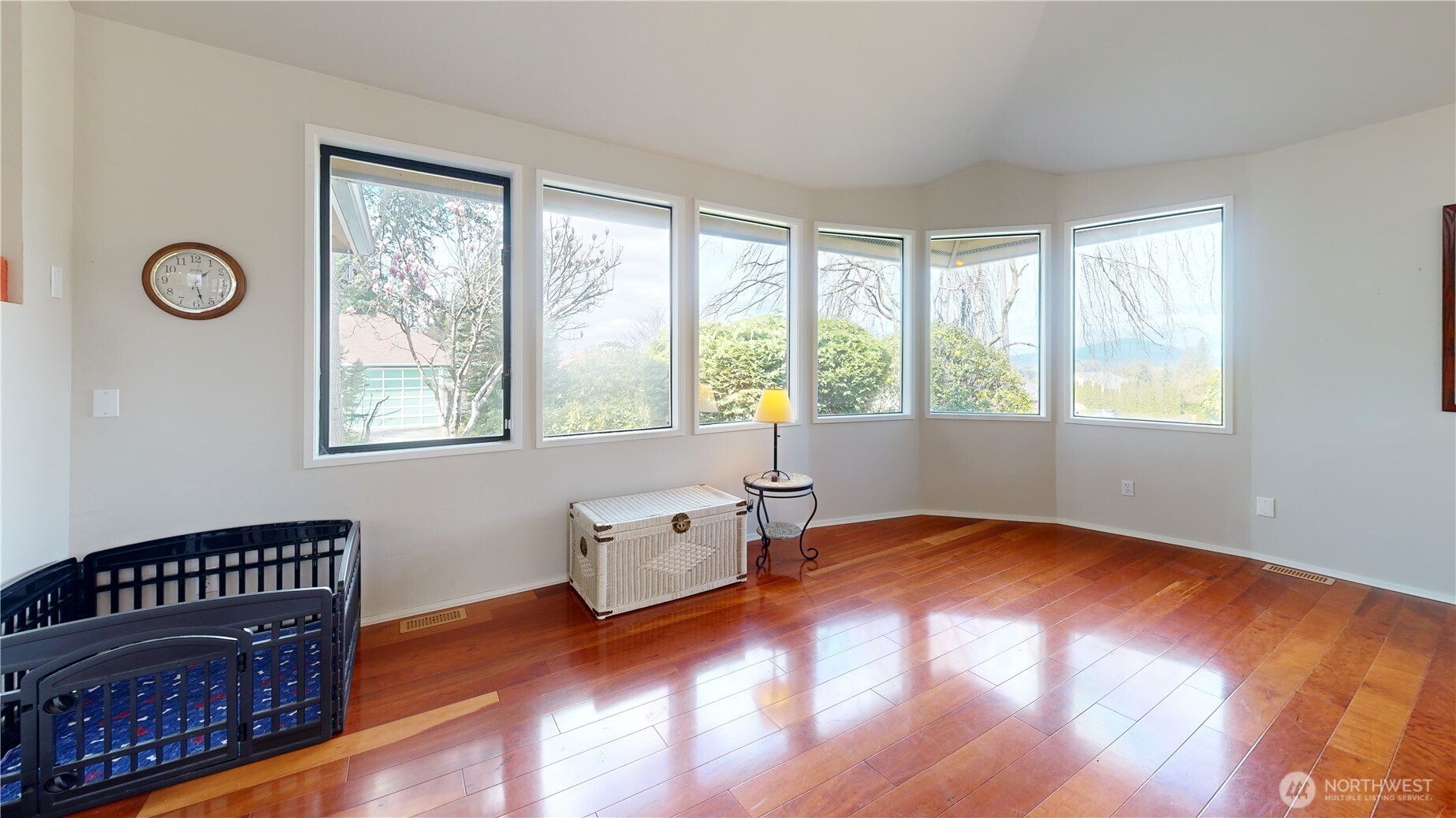 627 N Waugh Road , Mount Vernon, WA 98273