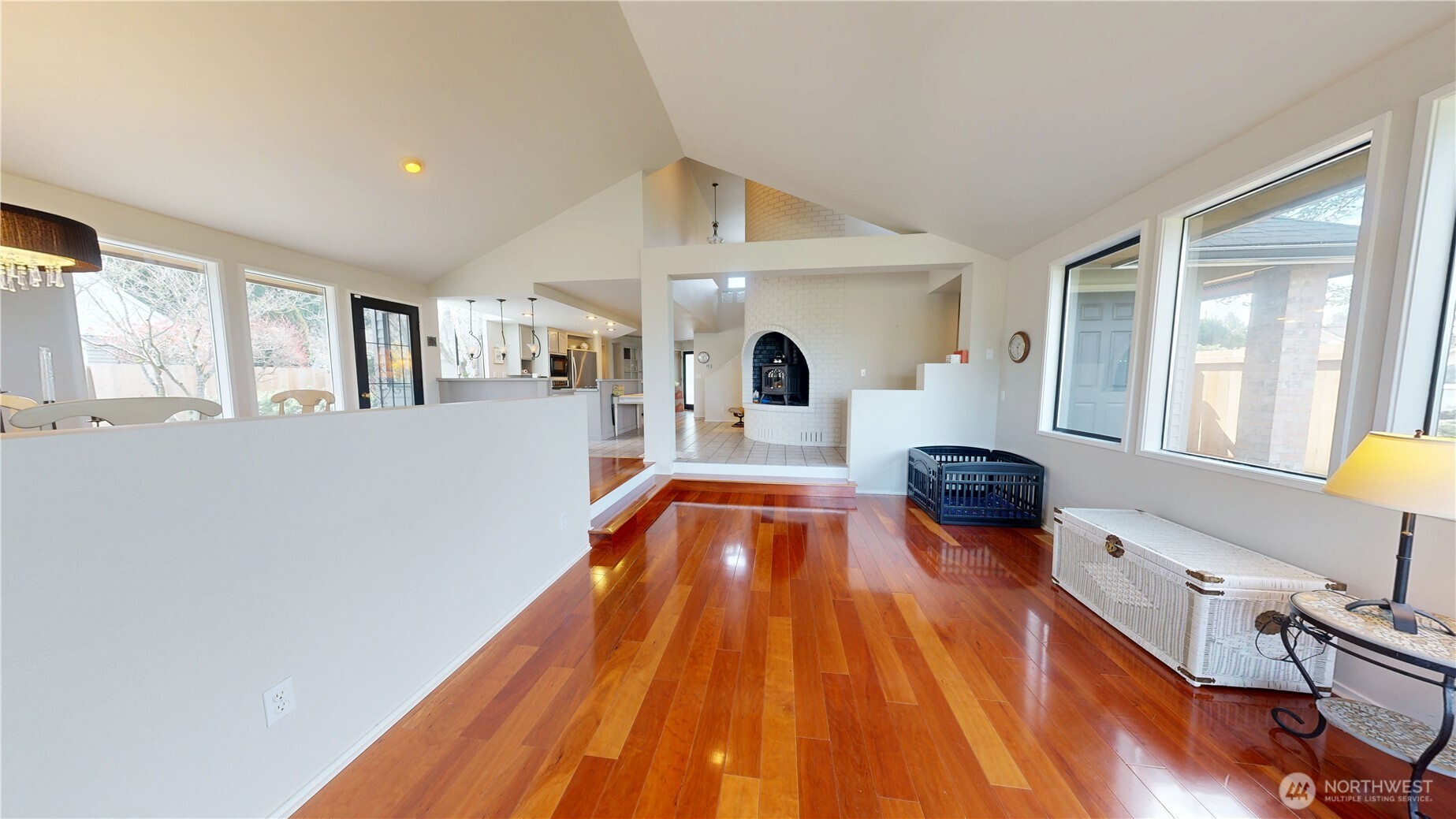 627 N Waugh Road , Mount Vernon, WA 98273