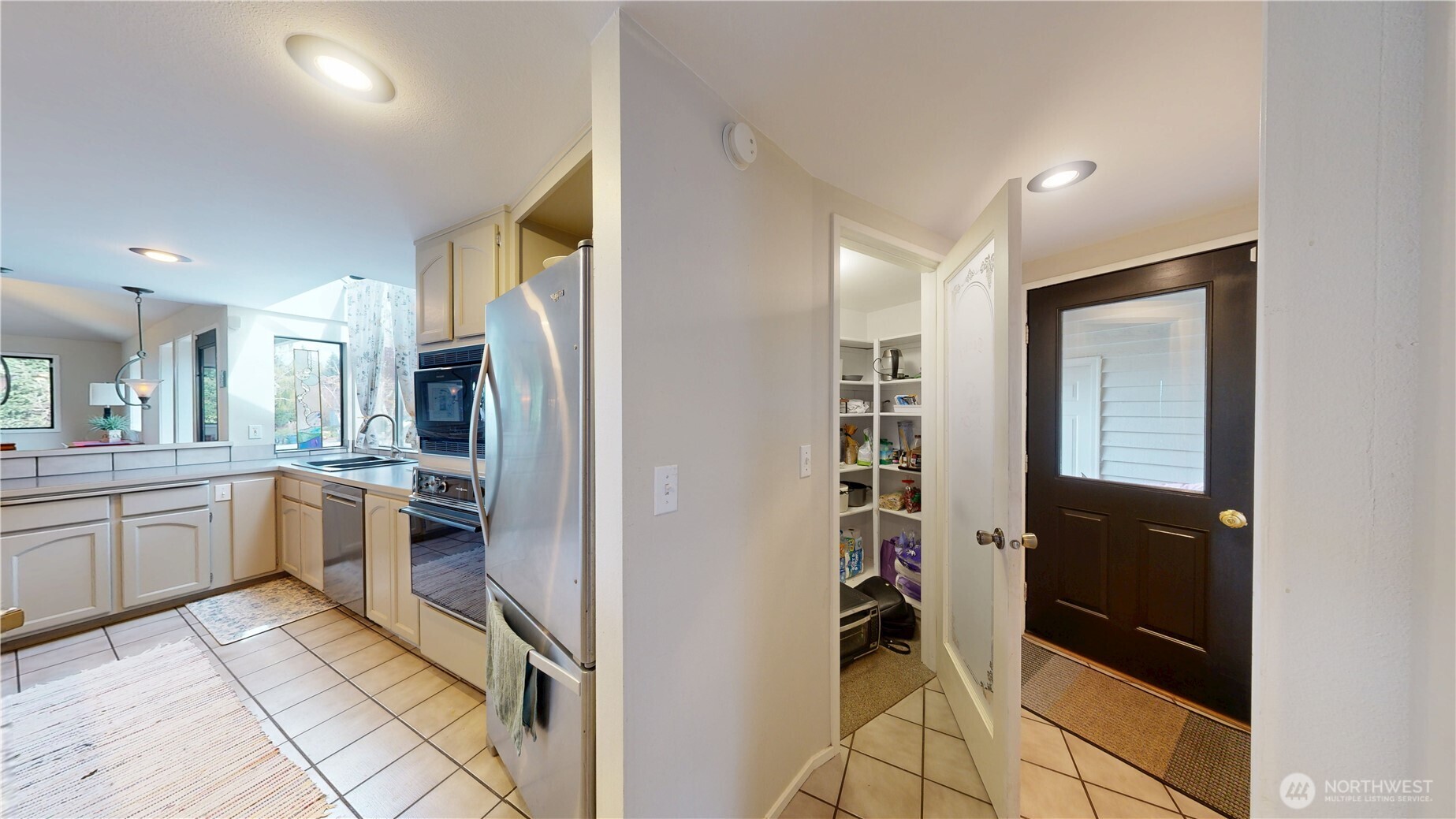 627 N Waugh Road , Mount Vernon, WA 98273