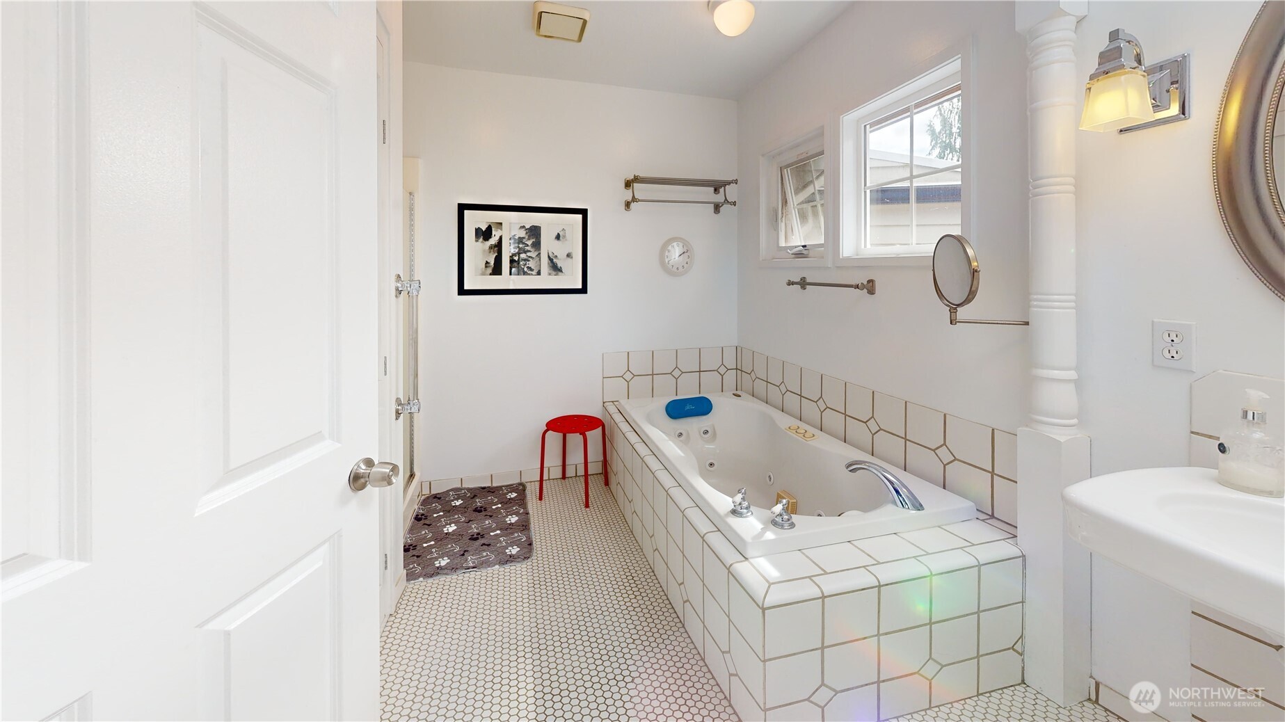 627 N Waugh Road , Mount Vernon, WA 98273