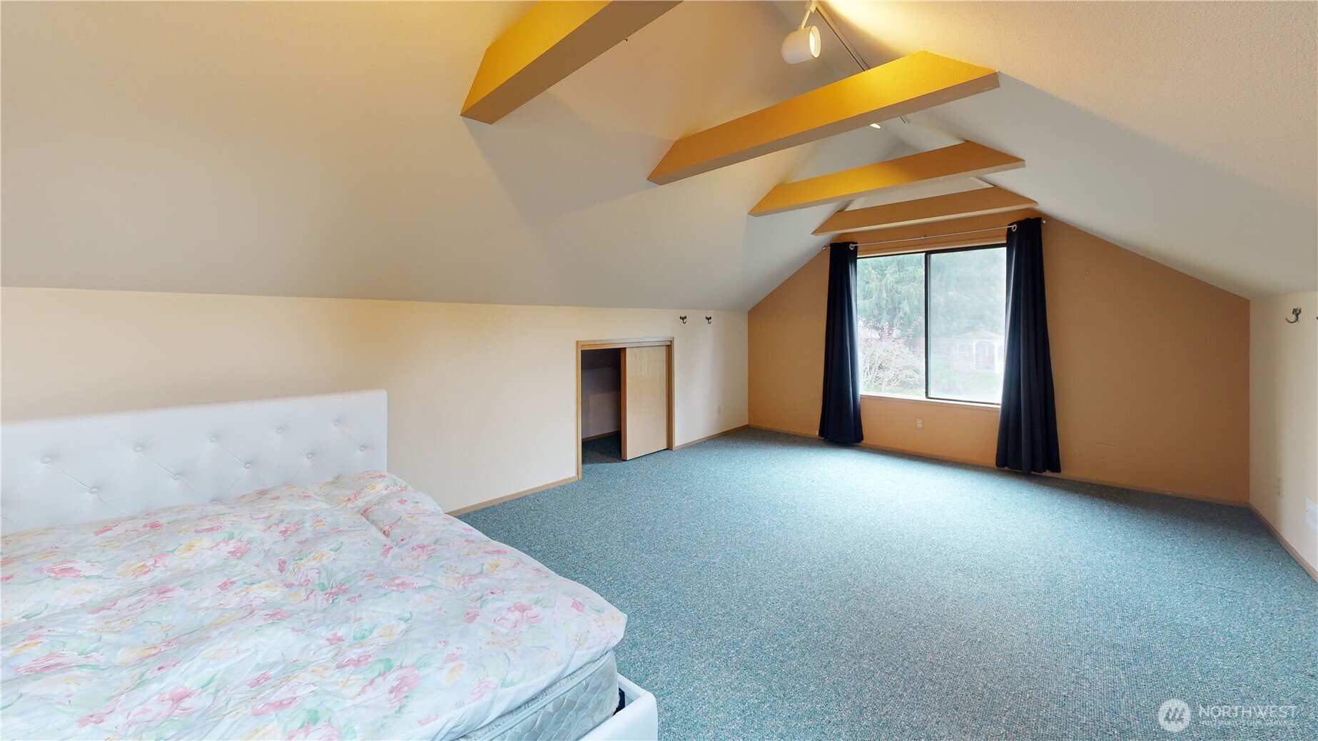 627 N Waugh Road , Mount Vernon, WA 98273