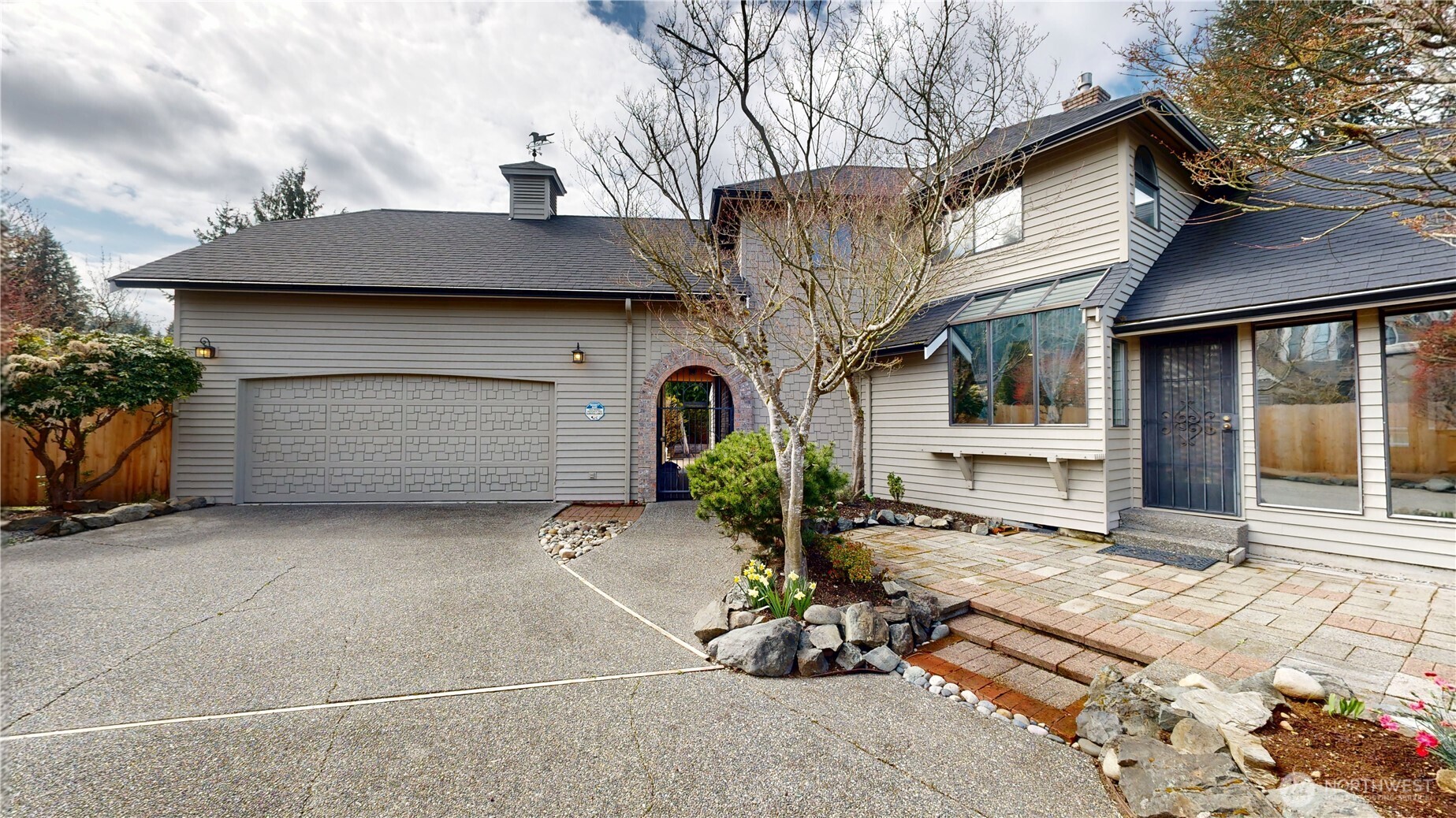 627 N Waugh Road , Mount Vernon, WA 98273